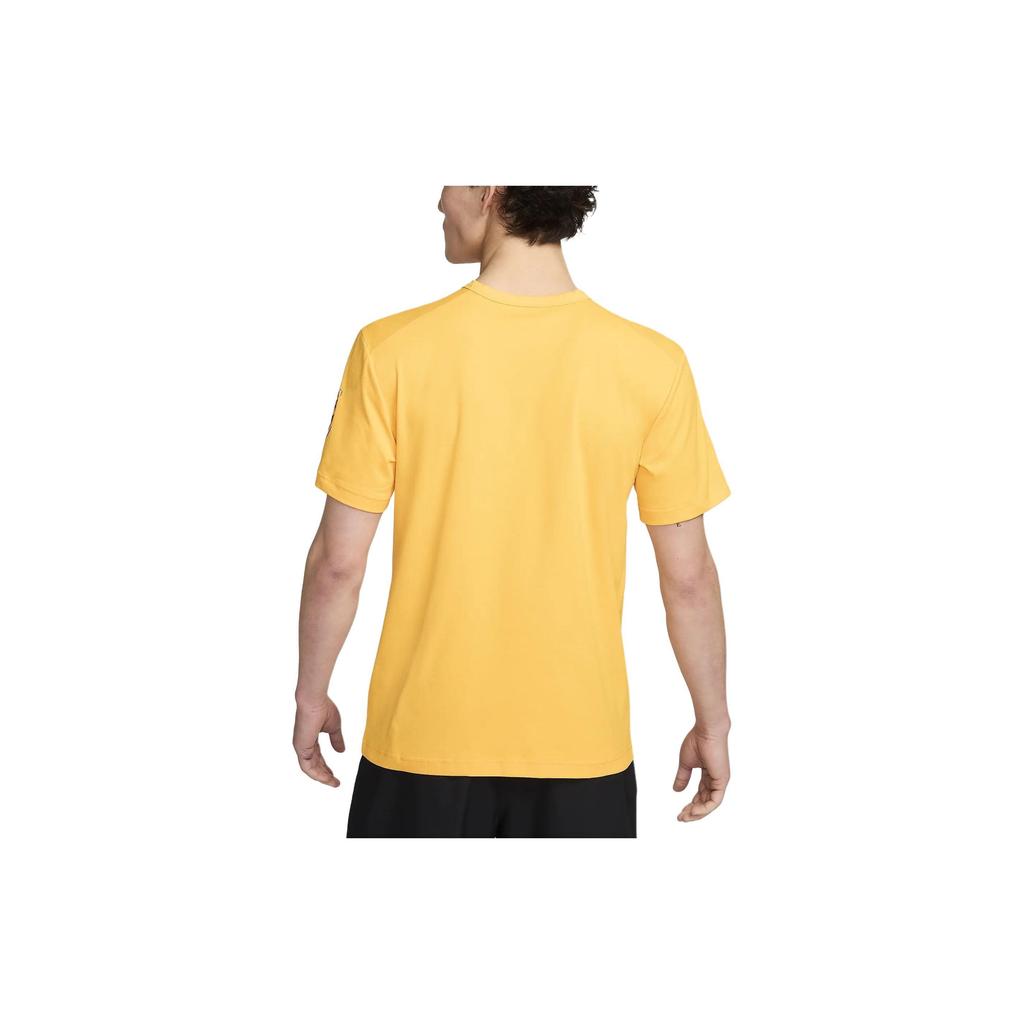 Nike Regular T-Shirt Men's Yellow FN3989-717