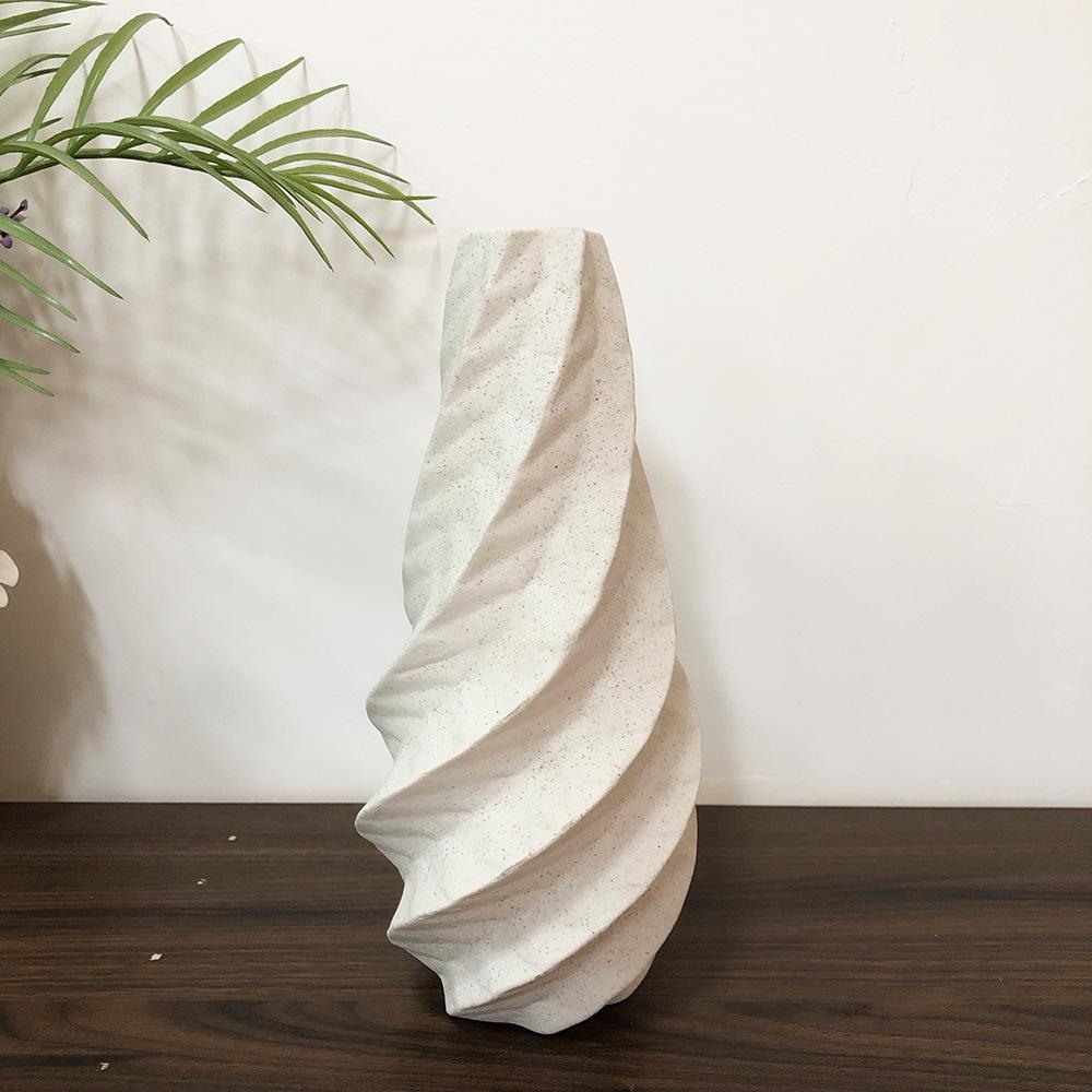 In-Stock Modern Minimalist Conical Ceramic Vase - European Light Luxury Home Decor Ornament Small слоновая кость