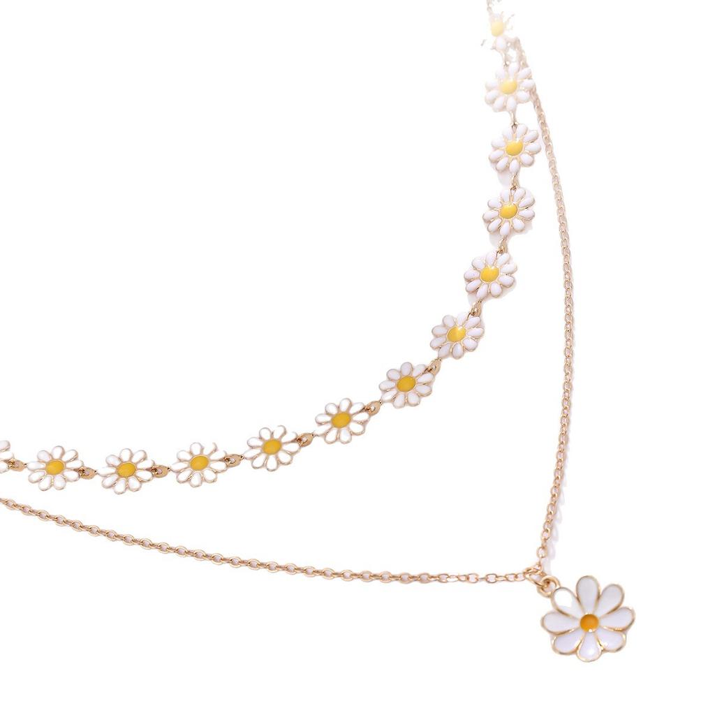 Hot-selling small daisy pendant shape multi-layer necklace set women's trend collarbone chain neck chain