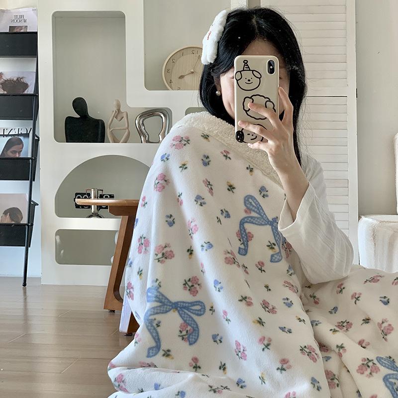 Thickened Lamb & Coral Fleece Cartoon Animation Winter Blanket for Office Nap Air Conditioning Sofa Cover & Kindergarten Use