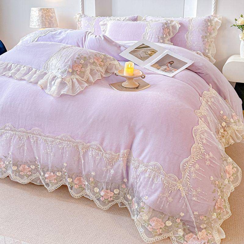 Koreanisches Prinzessinnen-Spitzenrand-Milchsamt-4-teiliges Set: Antistatische Korallenfleece-Bettlaken & Bettbezug