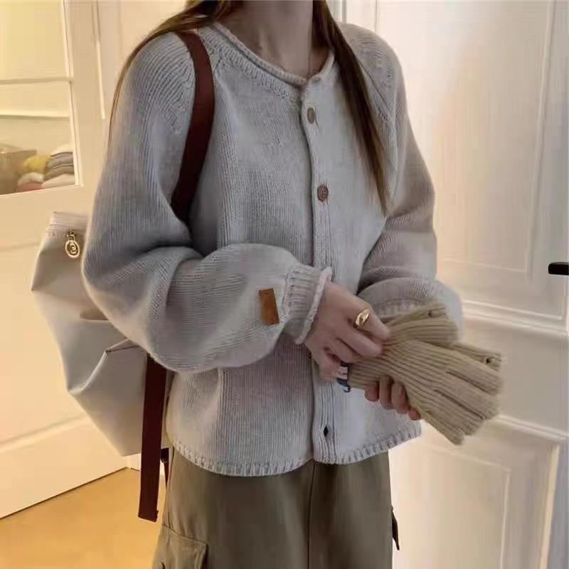 

Autumn and winter new retro soft waxy red knitted cardigan women s sweet lazy wind sweater jacket top one size fits all бежевый