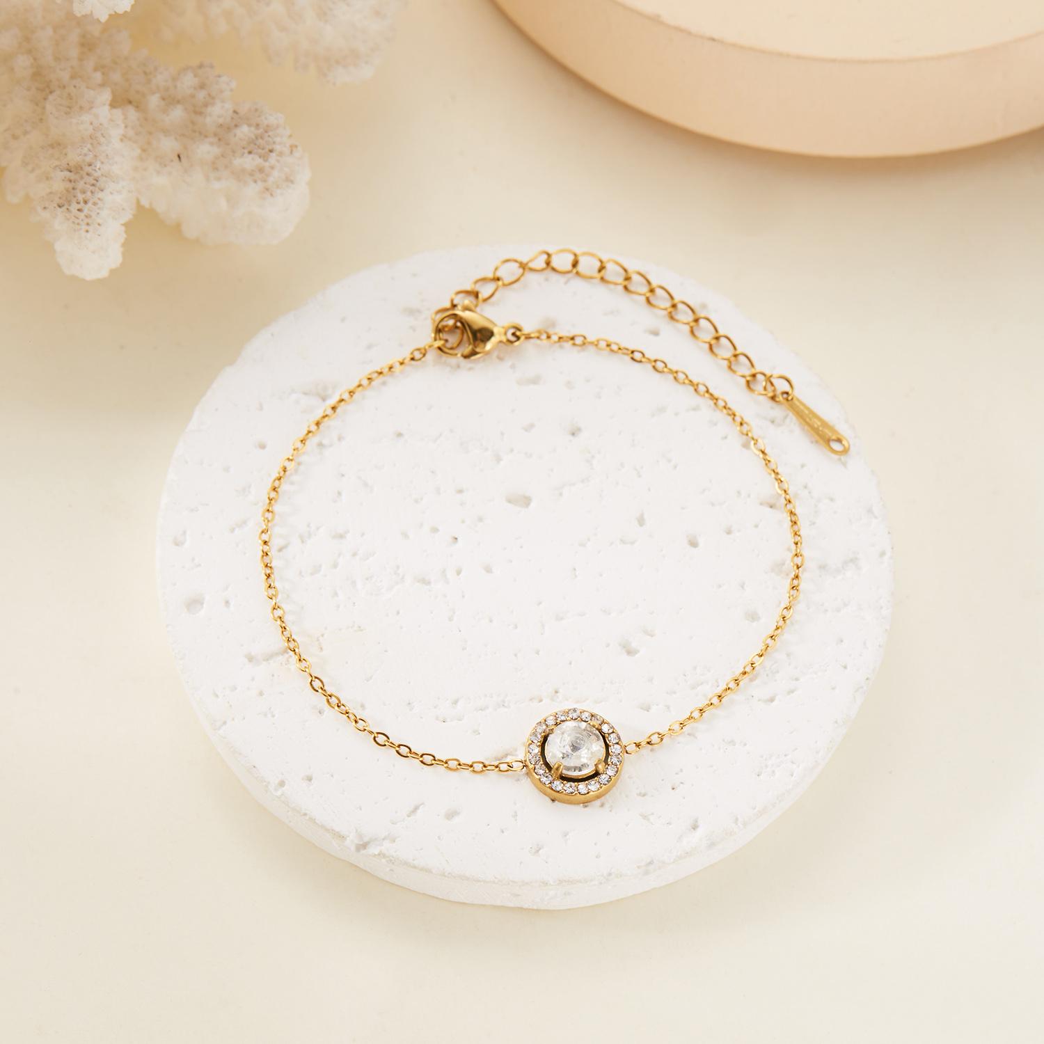 

Love Heart Bracelet For Women Men Stainless Steel Bracelet Vintage Rhinestone Bohemian Fashion Jewelry Charm Gift Accessories