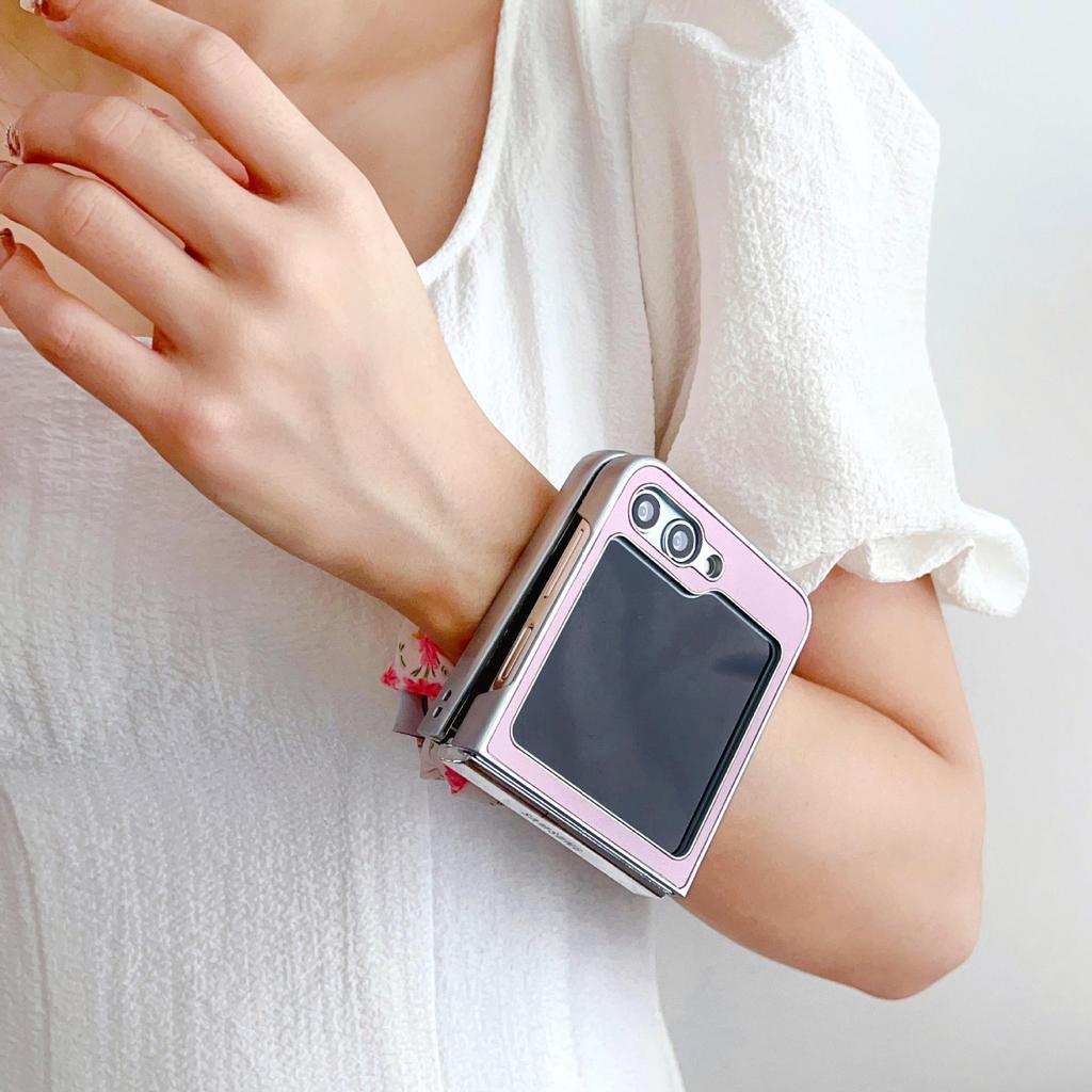 Samsung Z Flip 7 Pearlescent Leather Texture Wristband Case