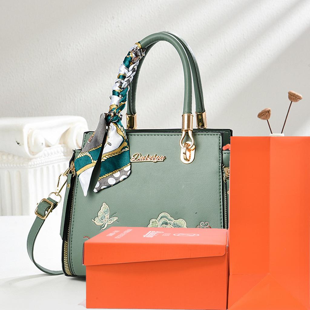 Send gifts, high-end new Chinese style embroidered messenger bag, send mother Chinese women's handbag, new summer