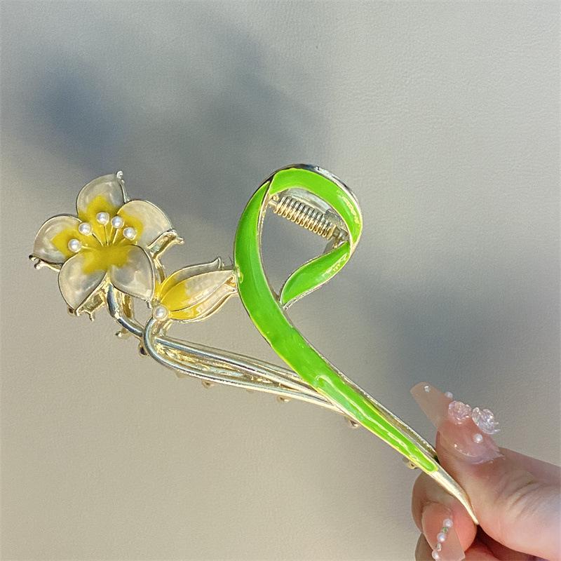 2026 Sweet Rabbit Ear Pearl Hair Clip: Girly Metal Claw for Updo