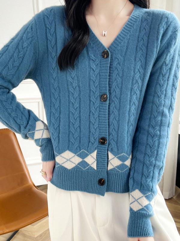 Women's V-Neck Oversized Cable Knit Color Block Cardigan - Casual Long Sleeve Wool Sweater