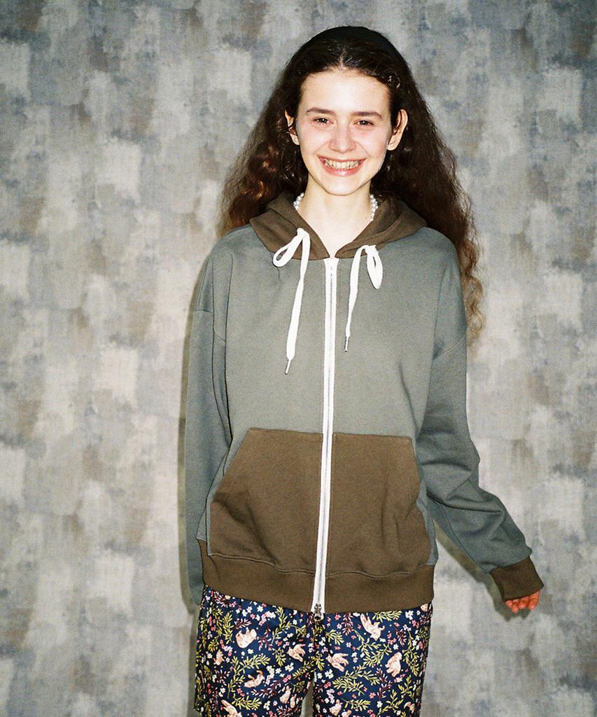 Conichiwa Bonjour Cb Tone Zip-Up Hoodie (Khaki/Olive)