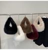 Winter Casual Flauschige Umhängetaschen für Damen Unifarbene Weiche Plüsch Damen Clutch Handtaschen Leichte Damen Hobo-Tasche sac