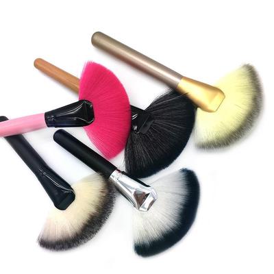 Pro Makeup Large Fan Goat Hair Blush Face Powder Foundation Cosmetic Brush