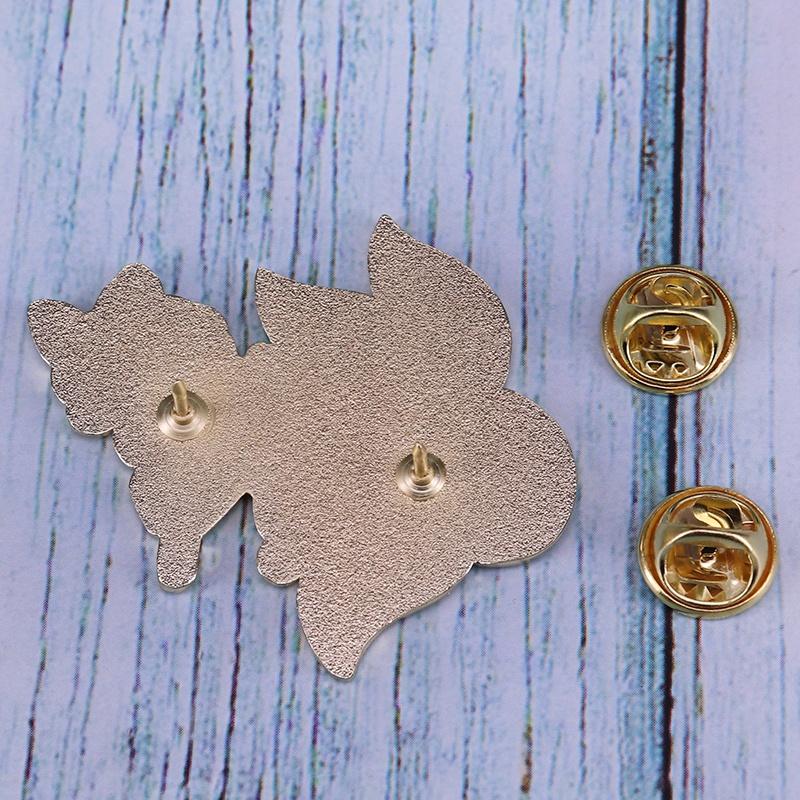 1pc Charm Four Tailed Flower Fox Hard Enamel Pin Cute Cartoon Plant Pastel Sakura Brooch Japanese Unique Fashion Kitsunes Badge