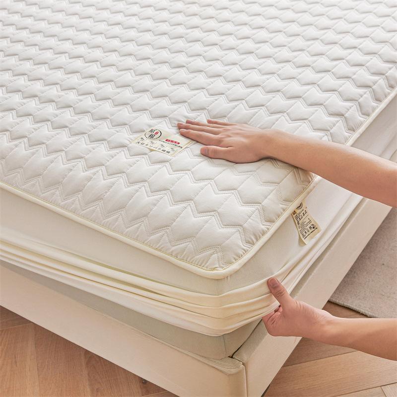 Simmons Quilted Mattress Protector - Full Enclosure for Home & Hotel Use