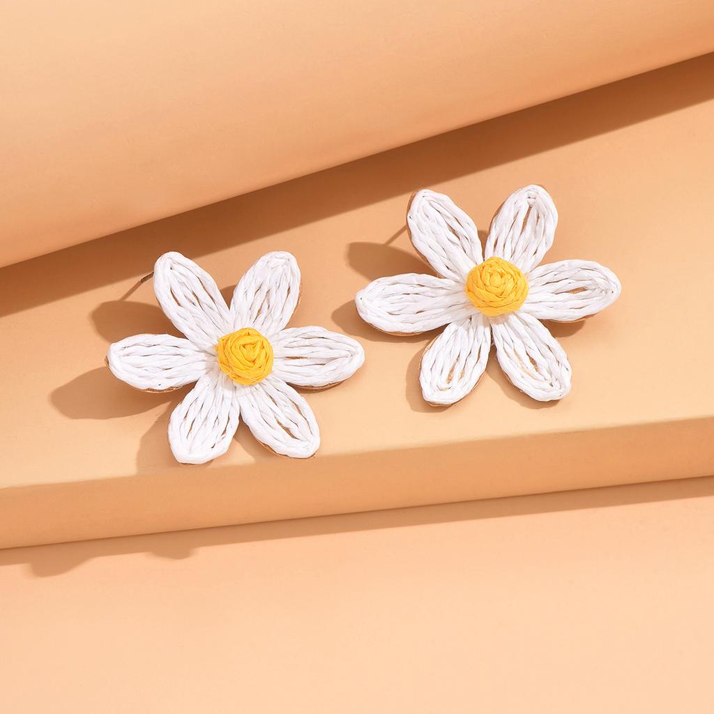 Cute Handmade Woven Sunflower Earrings Raffia Flower Ear Stud For Women Beach Vacation Jewelry Gift Accessories Gifts