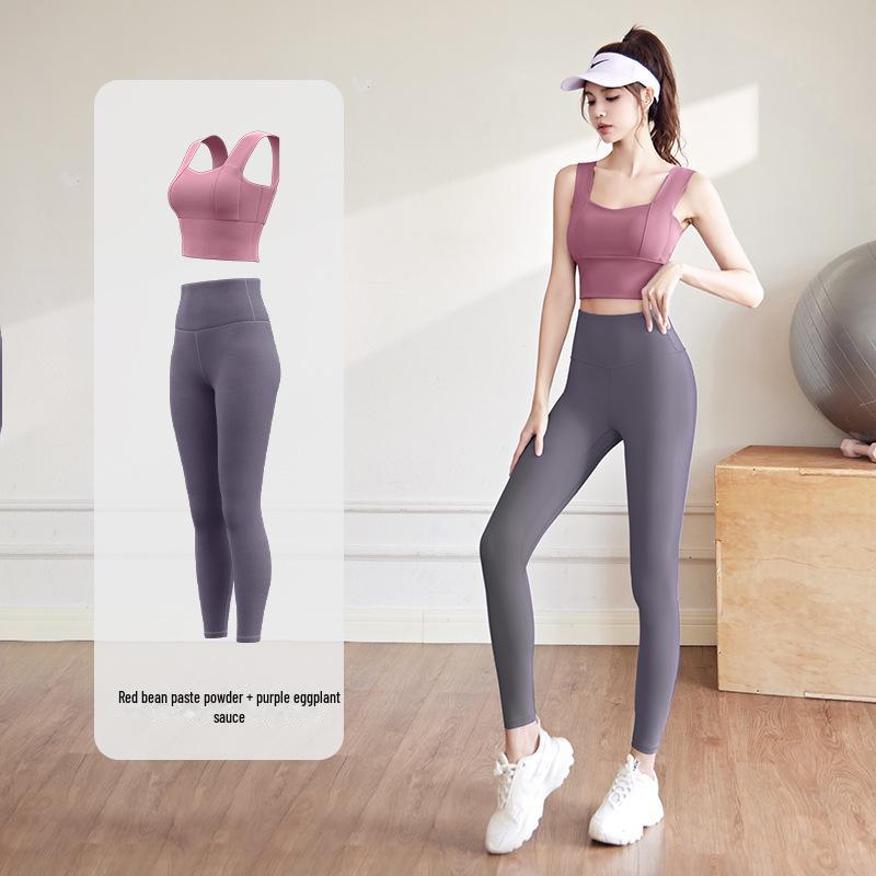 "Juyitang Peach Yoga Set: Shockproof Medium Support for Indoor Running & Fitness"