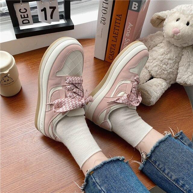 Women Casual Shoes New Spring White Sports Shoes Breathable  Lace-Up Women's Sneakers Fashion Tennis Female Student Shoes
