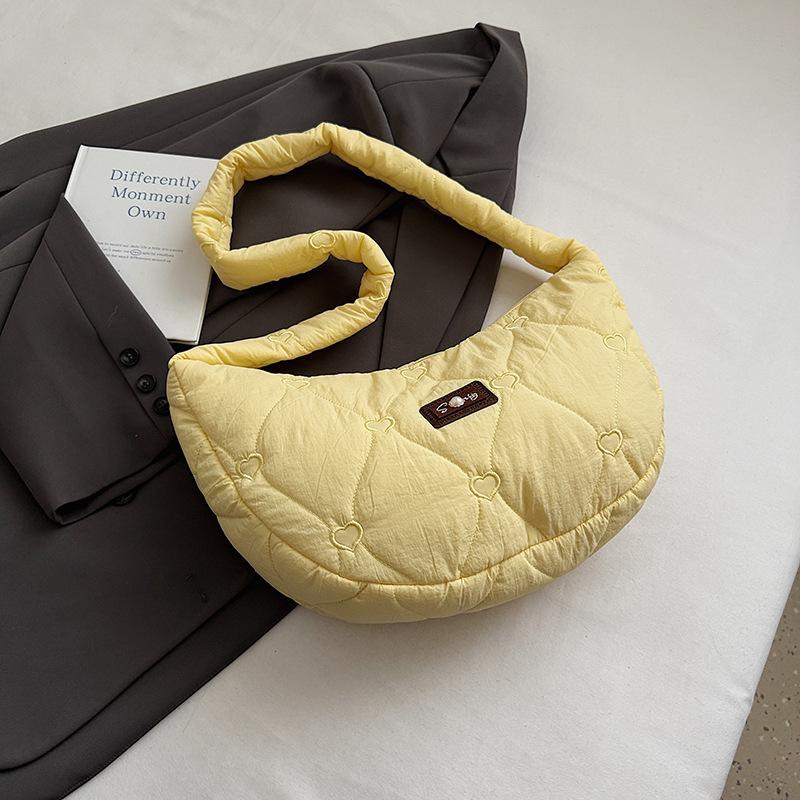 2025 Autumn New Cloud Bag Niche Large Capacity Dumpling Bag Messenger Bag Down Bag Large Bag Tote Bag Women