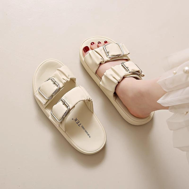 Cool slippers women's fashion outer wear summer 2025 new platform sandals soft sole non-slip bath stepping shit slippers
