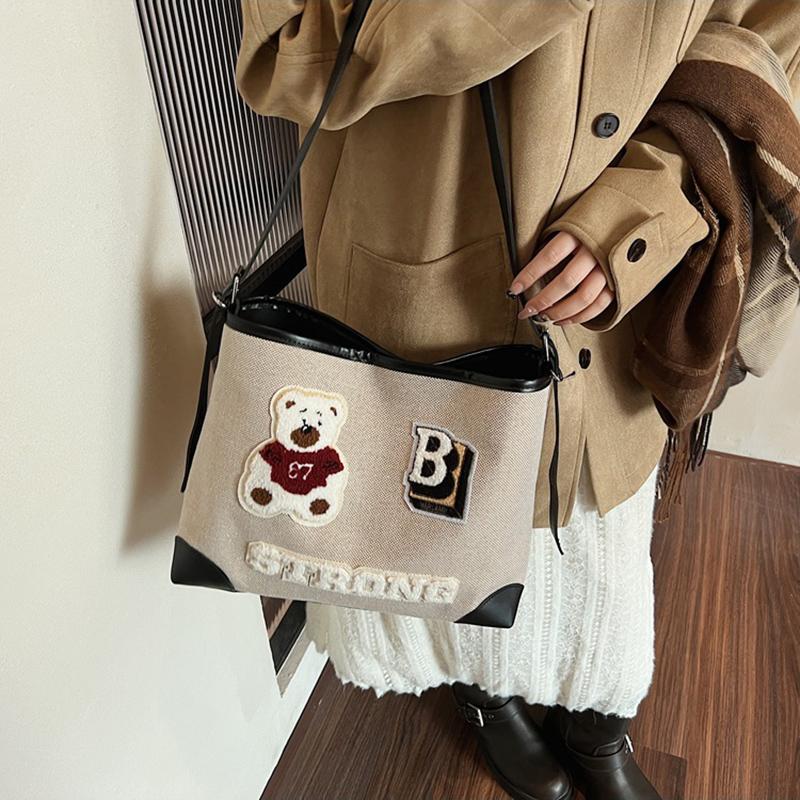 Vintage Bear Cartoon Tote Bag Large Capacity Commuter Women Shoulder Bag Fashionable Versatile Teenagers Girls School Bag