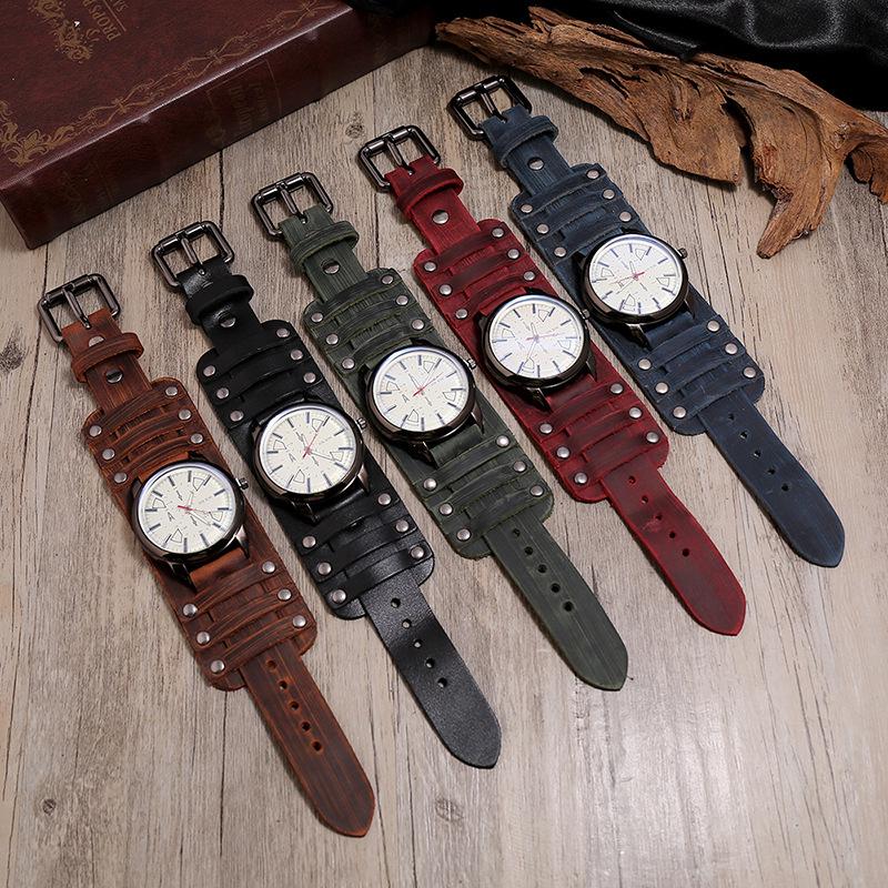 Retro Style Adjustable Cowhide Bracelet Watch - Trendy Unisex Accessory