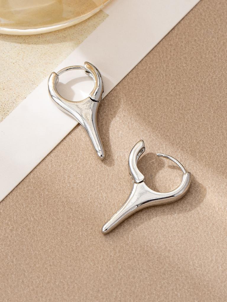 Trend personality earrings Irregular geometric shape ear buckle Sweet cool wind earrings