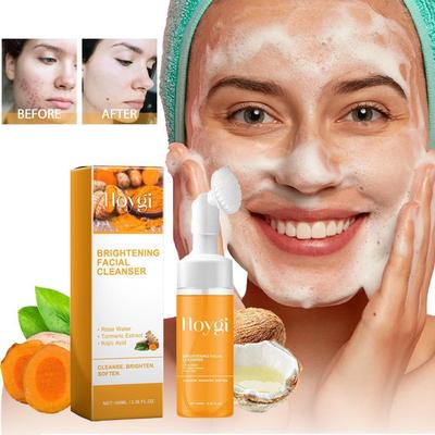 Il detergente alla curcuma deterge in profondità la pelle, attenua i segni dell'acne, idrata, schiarisce e abbellisce la pelle.