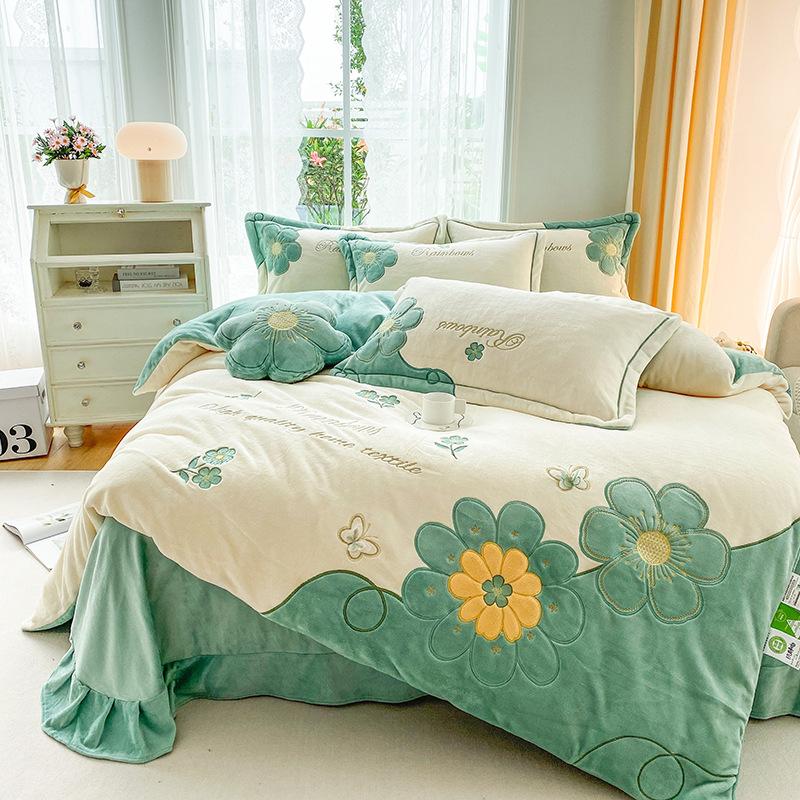 Winter Thickened Milk Velvet Embroidered Four-piece Set, Anti-static and Warm, Double-sided Velvet Quilt Cover, Coral Velvet Bedding