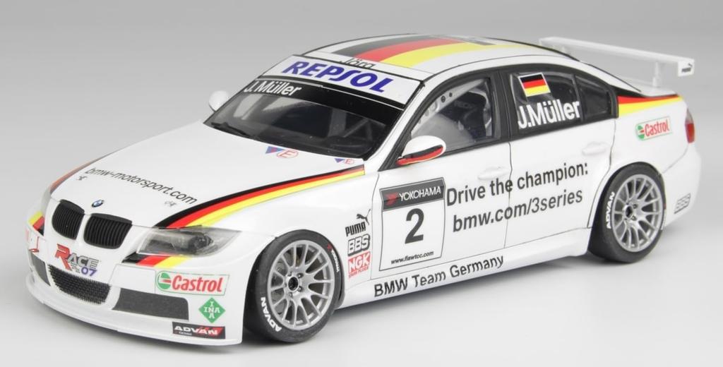 Scale BMW 320si E90 2008 WTCC Browns Hatchback Winner with 3D Printed Grille Parts PLATZ/NUNU 1/24 (PN24037HE)