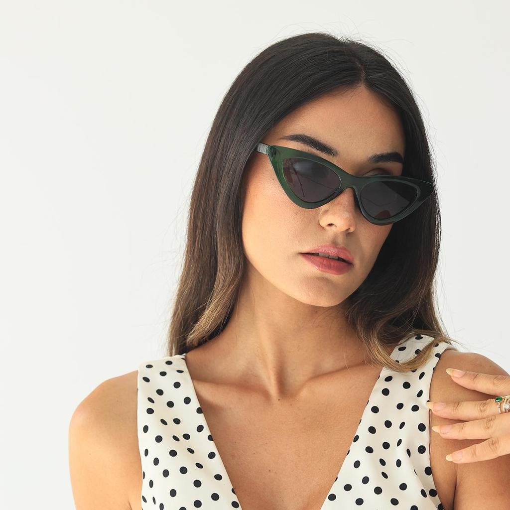 Gafas de sol retro vintage estrechas con forma de ojo de gato para mujer, gafas de influencia con marco de plástico, diseño de ojo de gato
