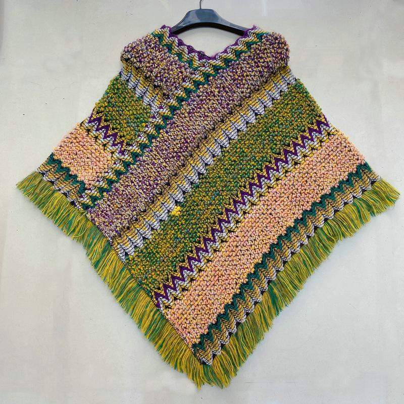 Dámský pulovr s cikcakovým úpletem a třásněmi, šál, podzimní hippie měkký háčkovaný šál, asymetrická šála