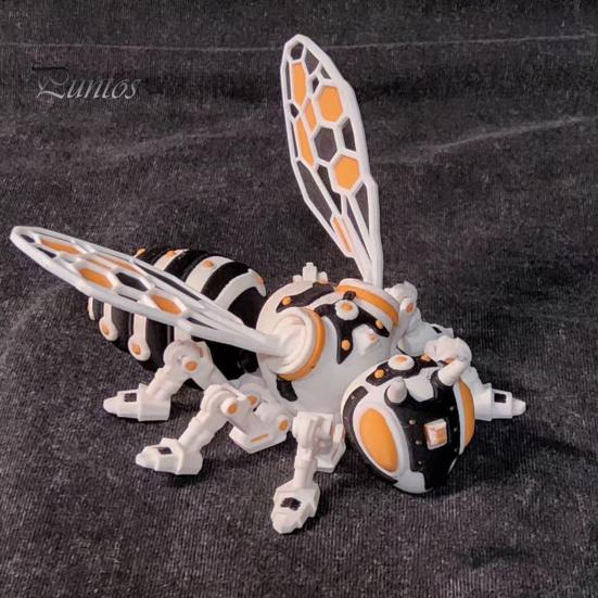 Desktop Decorative Statue 3D Printed Articulated Bee Figurine, Flexible Joint Fidget Toy with Keychain, Mechanical Unique Gift for Desk Display
