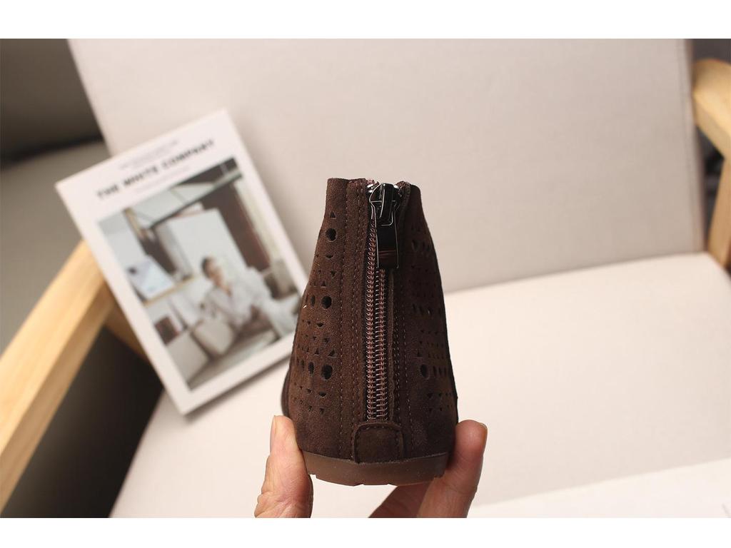 2026 Summer Korean Style Fashionable Girls' Short Boots - Breathable Hollow Sandals for Toddlers with Soft Soles