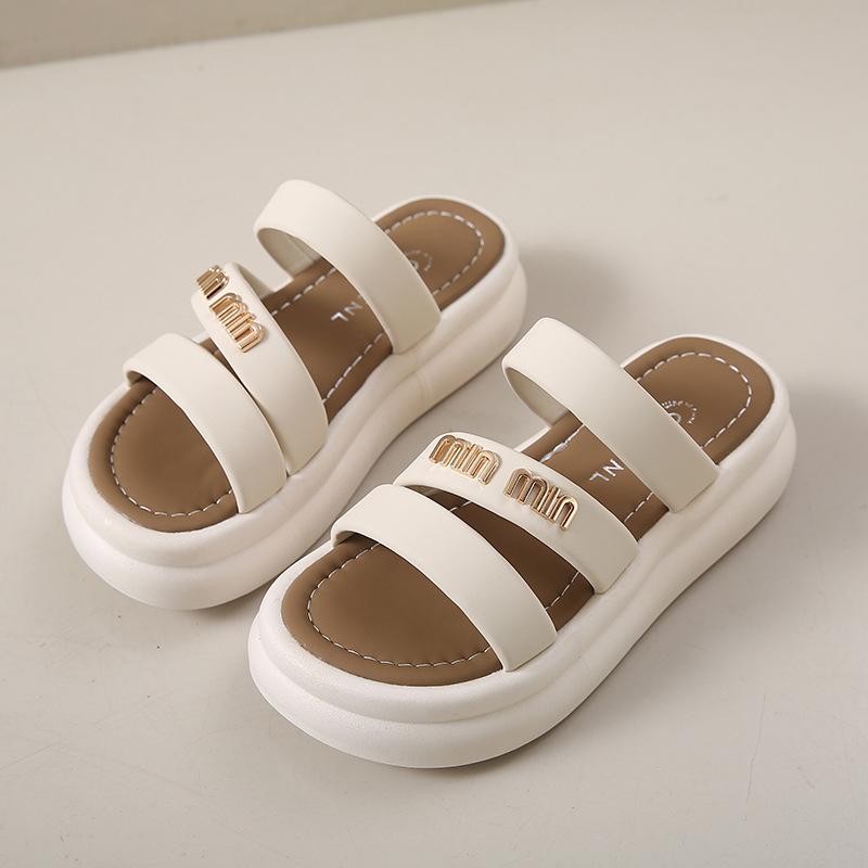 

French platform slippers women s summer wear 2025 new versatile fashion casual with skirt beach cool slippers 35