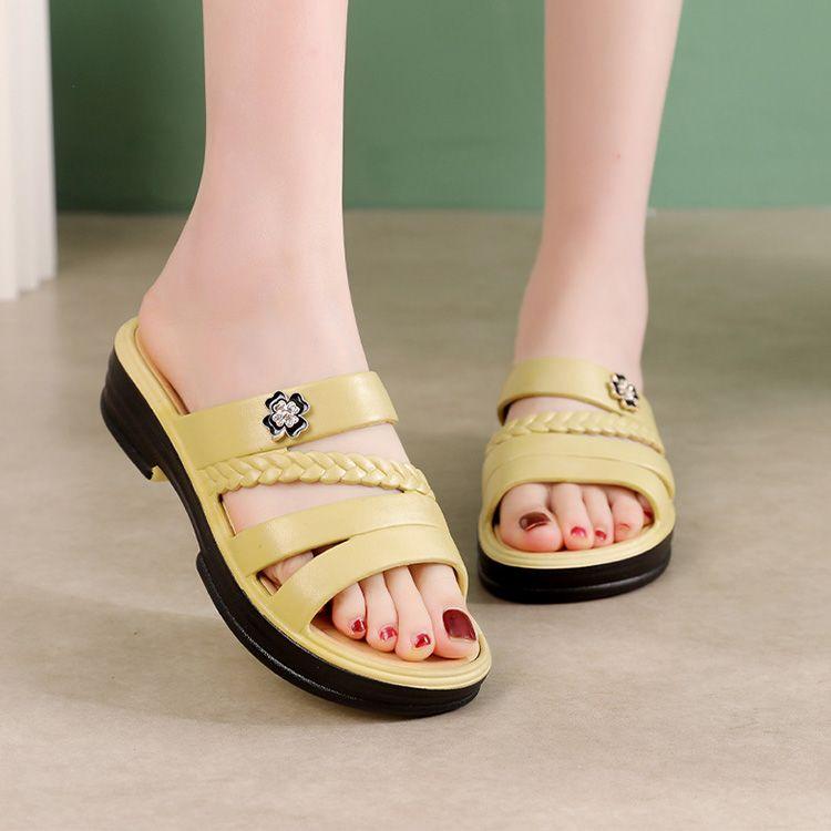 Neue Sommer Damenmode Weiche Sohle Mittelhoher Absatz Strandsandalen Dicke Sohle Rutschfest Lässige Hausschuhe