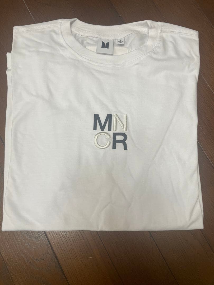 

[USED] BTS White T-shirt