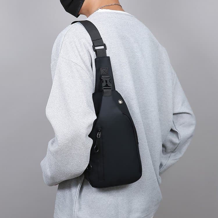 Multifunctional Breast Bag Men's Fashion Shoulder Messenger Bag