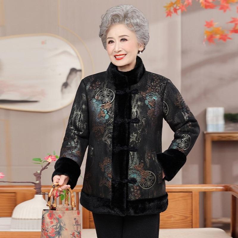 Middle-aged elderly winter clothing fur integrated fleece thickened female grandma mother fleece jacket elderly warm clothes female