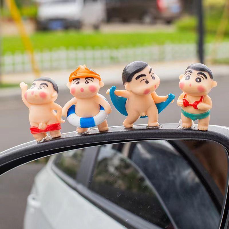 Ornament Consola Auto Păpușă Crayon Shin-chan - Decor Interior Desen Animat