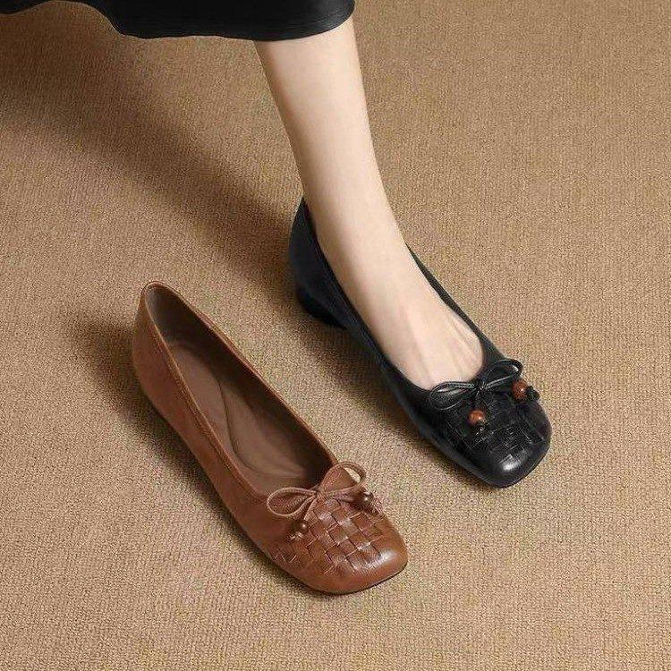 Französische Schleife Einzelne Schuhe Herbst Flacher Mund Quadratischer Kopf Neue Damenschuhe Retro Niedriger Absatz Lederschuhe