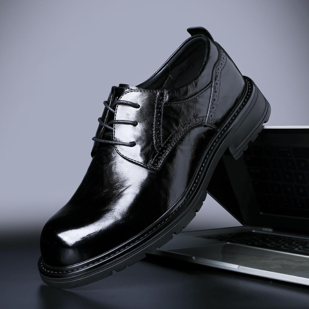 

2025 new leather shoes men s formal wear business British style genuine leather men s shoes first layer cowhide big head wedding derby shoes 43
