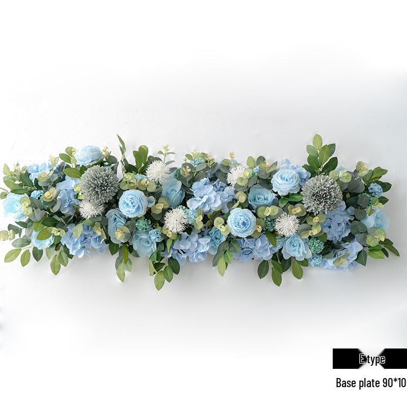 Свадебный декор: Искусственная цветочная арка и потолочная композиция