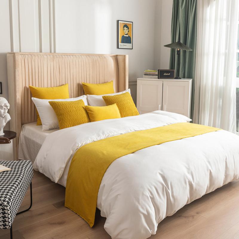 Nordic Simplicity Velvet Wavy Pattern Bed Towel Home Hotel Throw Bed Runner Dining Wedding Party Decor Bed Tail Towel Pillowcase