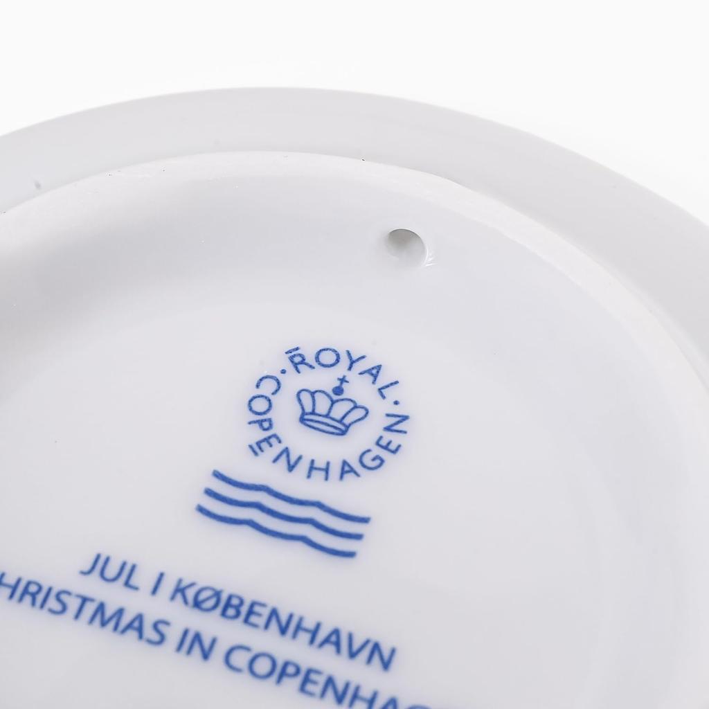 ROYAL COPENHAGEN 2025 Boże Narodzenie w Kopenhadze Mini Talerzyk, 8,5cm, Niebieski Kolekcjonerski, 1425702 (1074927), Zachodnia zastawa stołowa [Import równoległy]