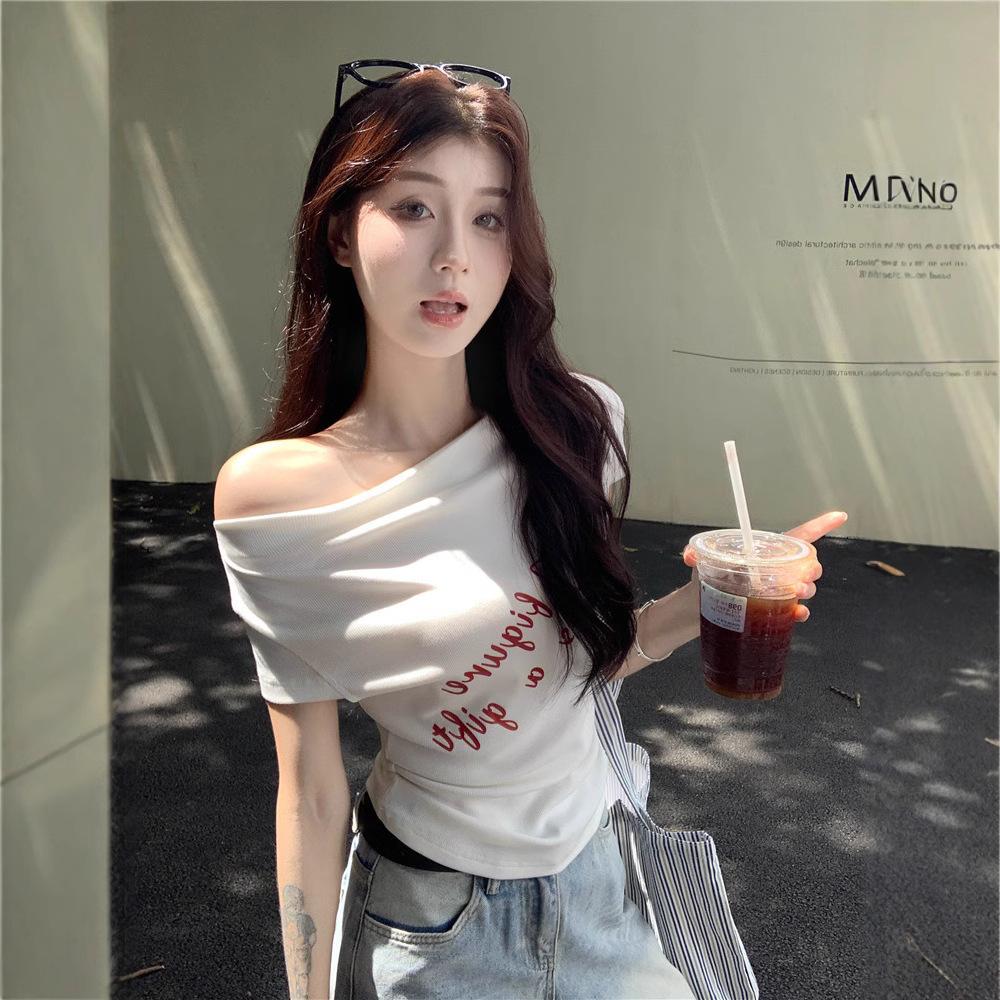 One-length Short-sleeved Slim T-shirt for Women In Summer Letter Printing Slim and Versatile Short Off-shoulder Top