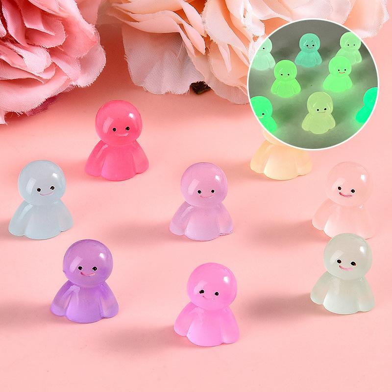 10Pcs Luminous Resin Doll Glow In The Dark Miniature Ornament For Diy Garden