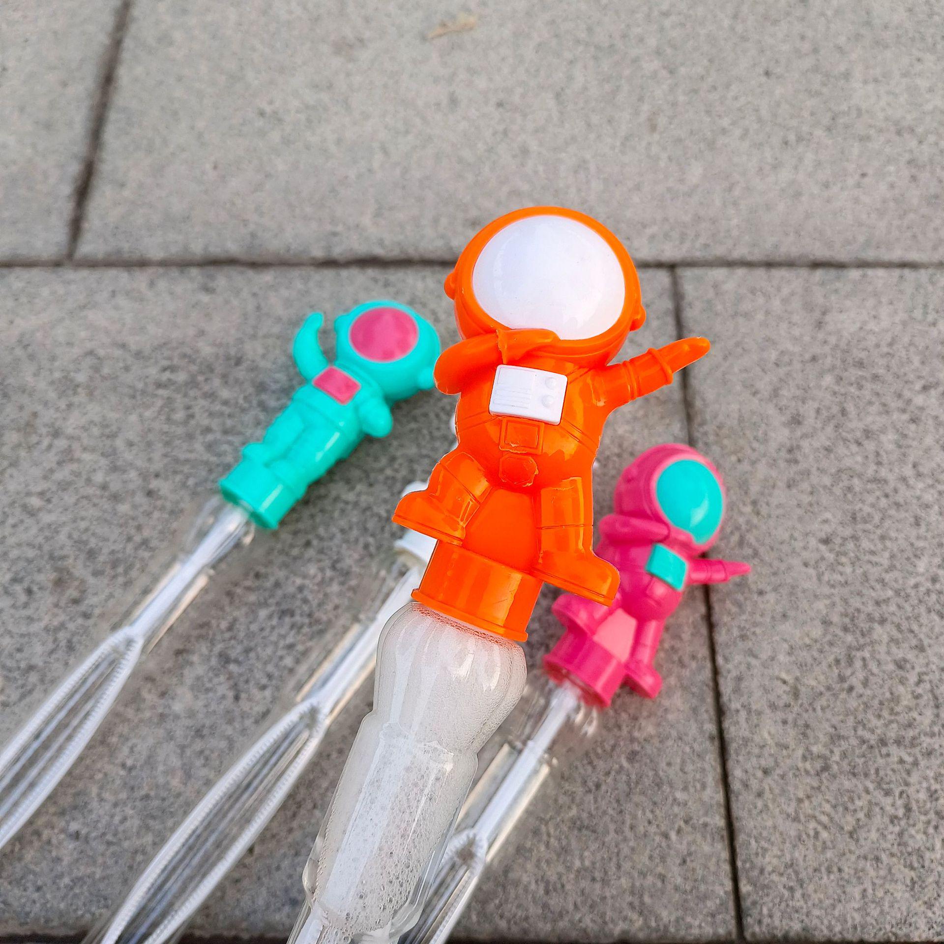 

48cm Flashing Astronaut Bubble Stick - Large Outdoor Parent-Child Toy