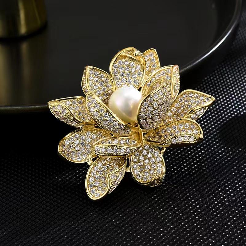 Satın alın Korean Version Of Joker Flower Brooch Female Fashion Luxury