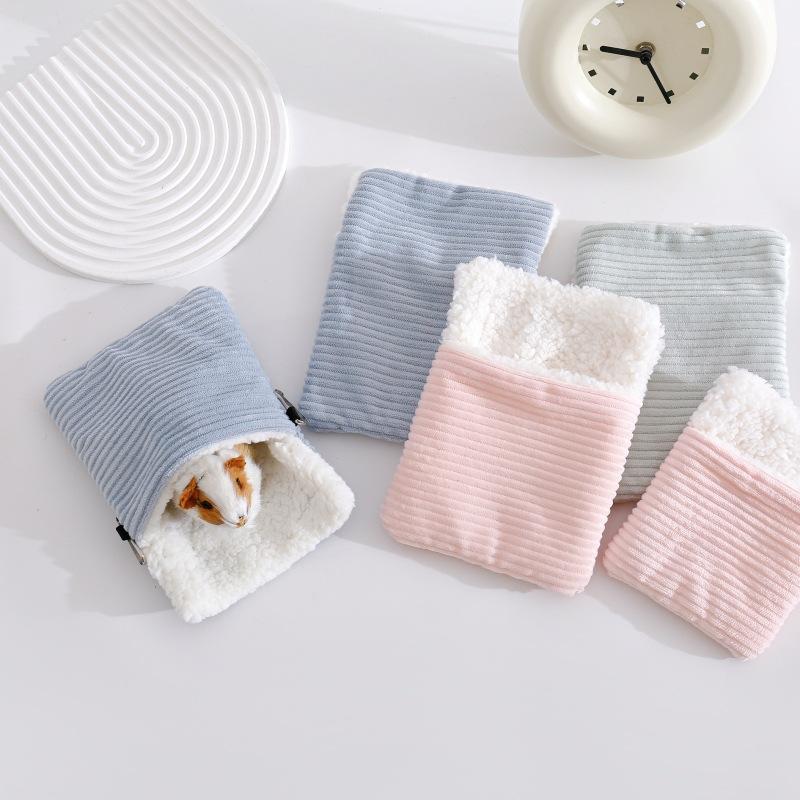 Plush Comfortable Warm Little Pet Hamster Sugar Glider Comfortable Hanging Nest Bags Sleeping Bag Pet Rest Nest Accessories