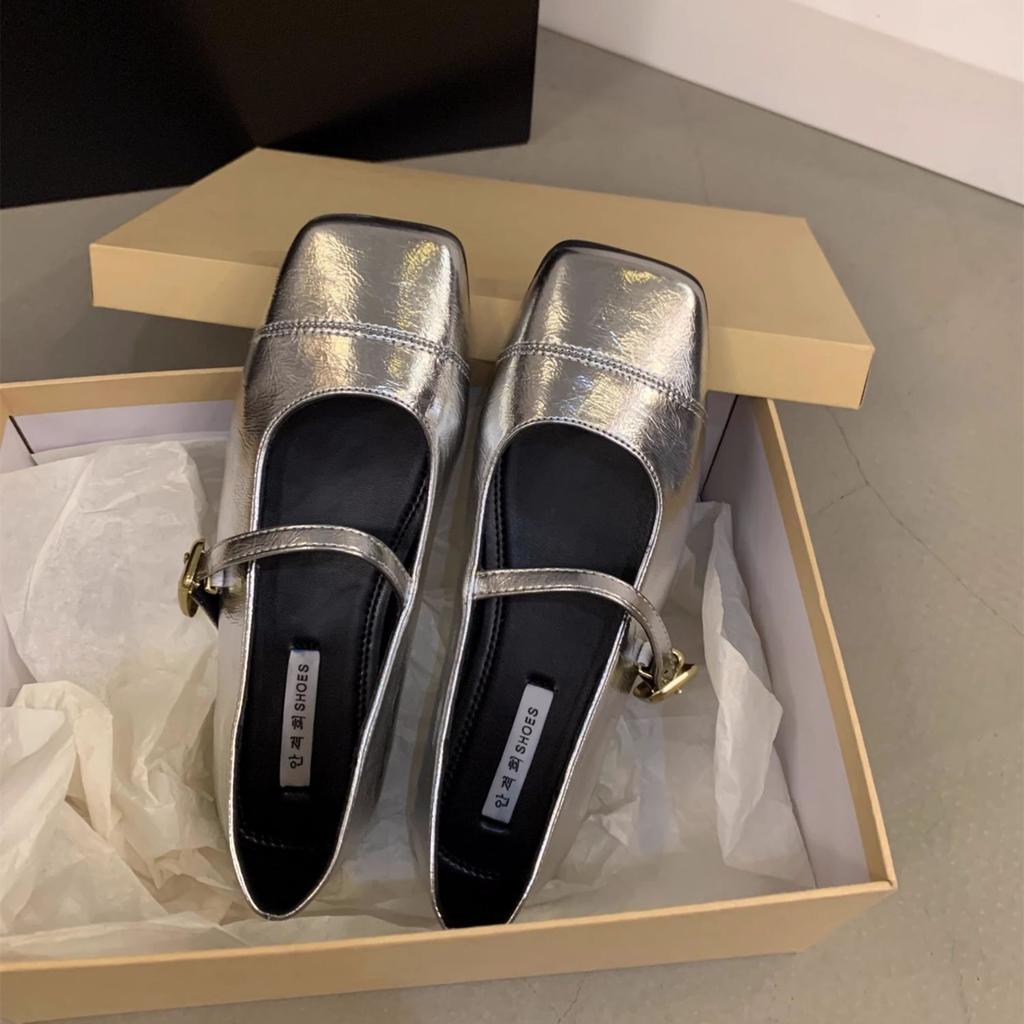Silver square head single shoes women's 2025 new spring and autumn with skirt French evening breeze flat bottom light mouth Mary Jane small leather 