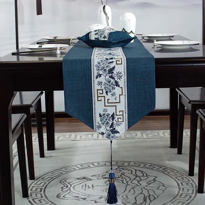 

Meiliya Chinese Floral Blue Table Runner