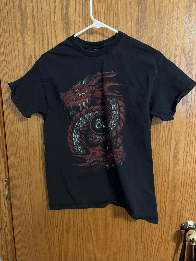 Dungeons & Dragons D&D Black T-shirt Medium Red Dragon